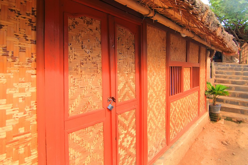 Desa Sade Oase Lokal Budaya Sasak di Lombok
